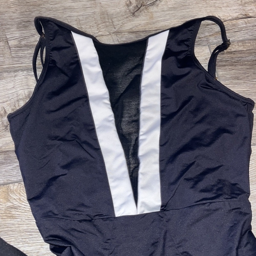 La Blanca one piece swimsuit - Picture 2 of 4